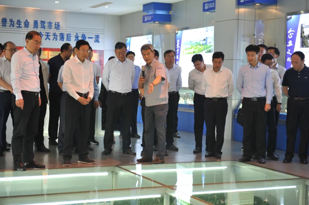 �������ʹ���-׷�󿵽�,����һ������